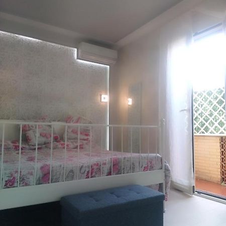 Rosilienza Suites Private Spa, Patio Garden Free Trasfer To & From Airport Ф'юмічіно Екстер'єр фото