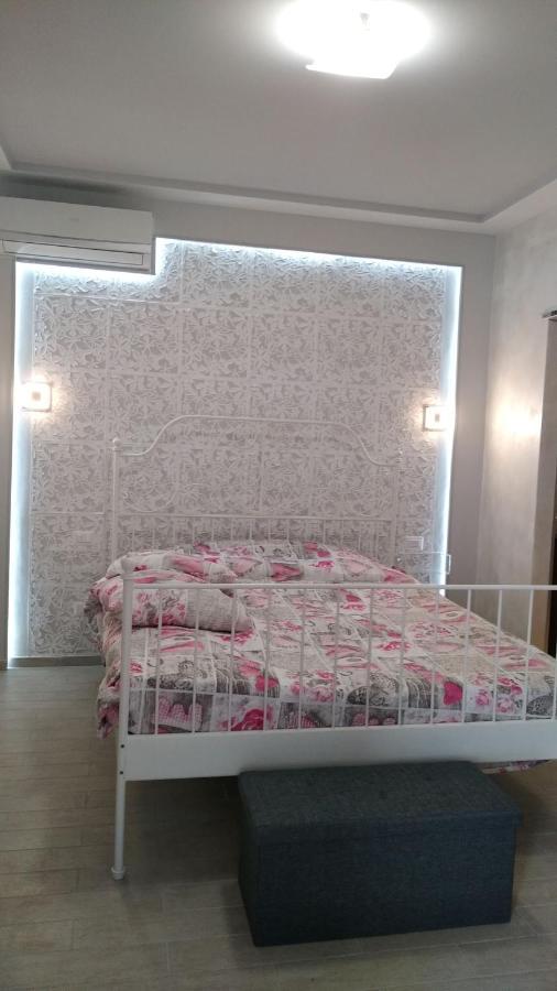 Rosilienza Suites Private Spa, Patio Garden Free Trasfer To & From Airport Ф'юмічіно Екстер'єр фото