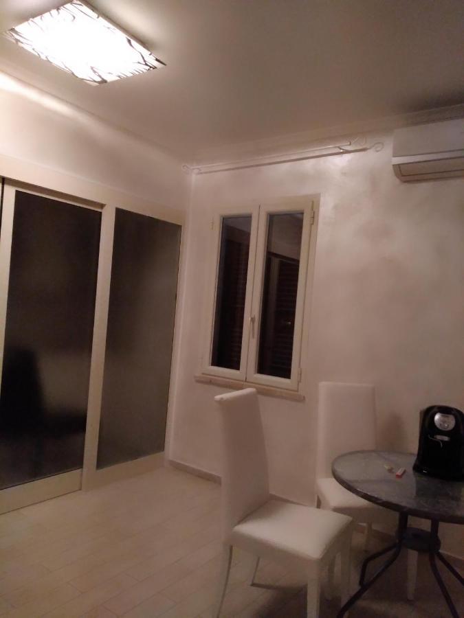 Rosilienza Suites Private Spa, Patio Garden Free Trasfer To & From Airport Ф'юмічіно Екстер'єр фото