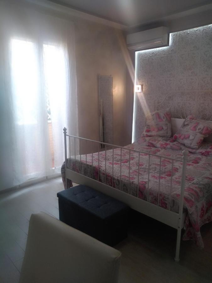 Rosilienza Suites Private Spa, Patio Garden Free Trasfer To & From Airport Ф'юмічіно Екстер'єр фото