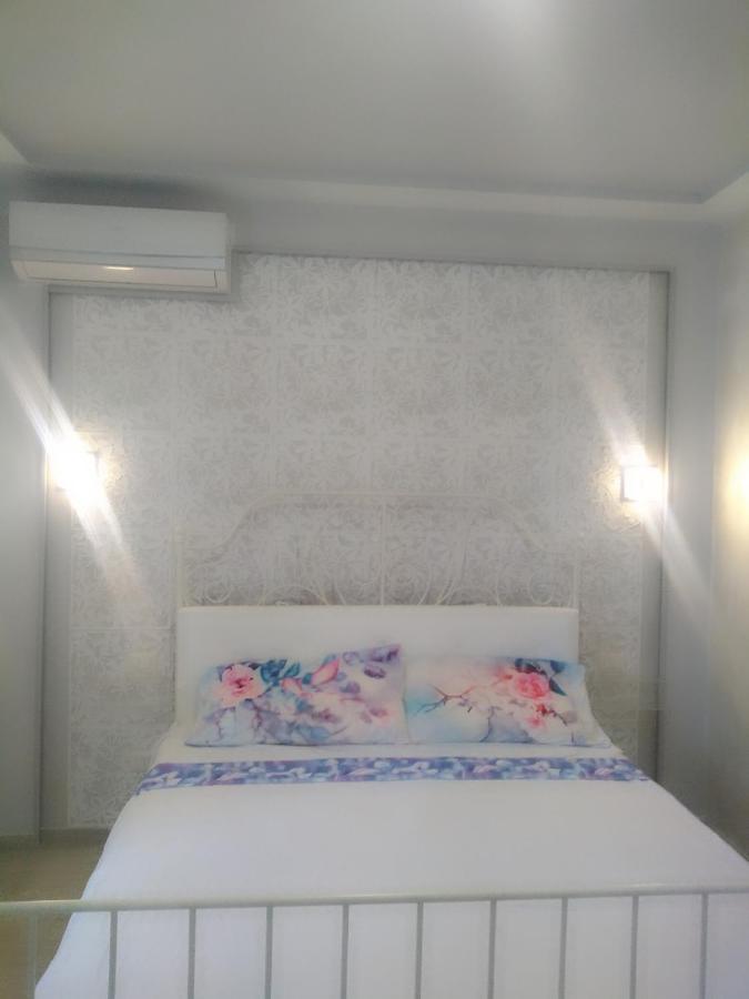 Rosilienza Suites Private Spa, Patio Garden Free Trasfer To & From Airport Ф'юмічіно Екстер'єр фото