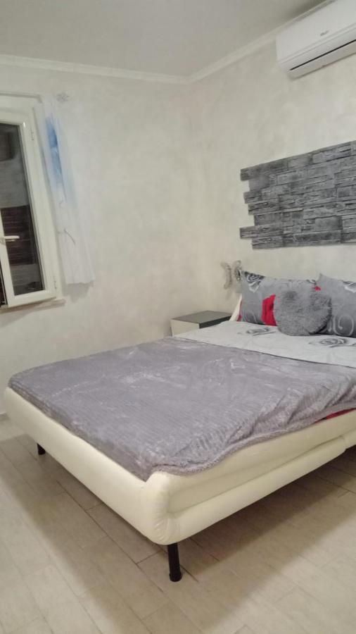 Rosilienza Suites Private Spa, Patio Garden Free Trasfer To & From Airport Ф'юмічіно Екстер'єр фото