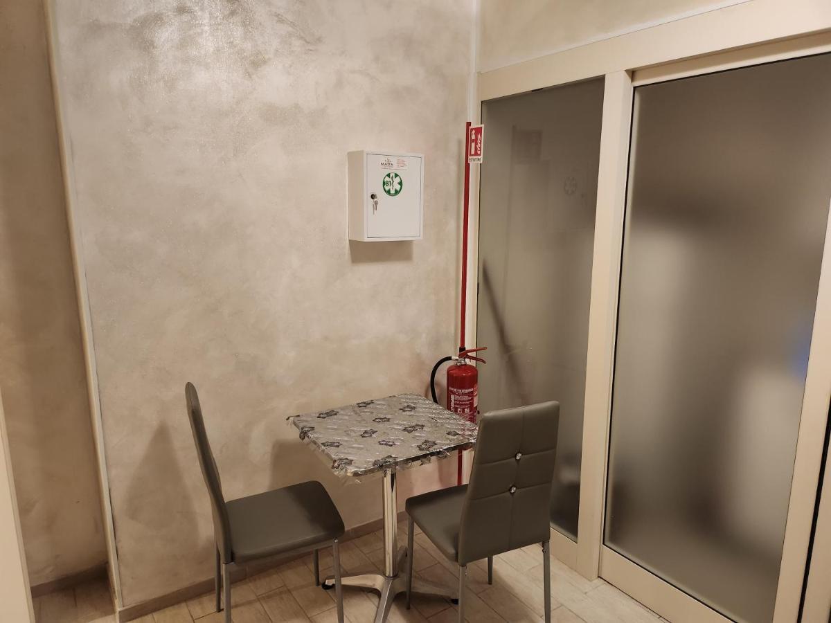 Rosilienza Suites Private Spa, Patio Garden Free Trasfer To & From Airport Ф'юмічіно Екстер'єр фото